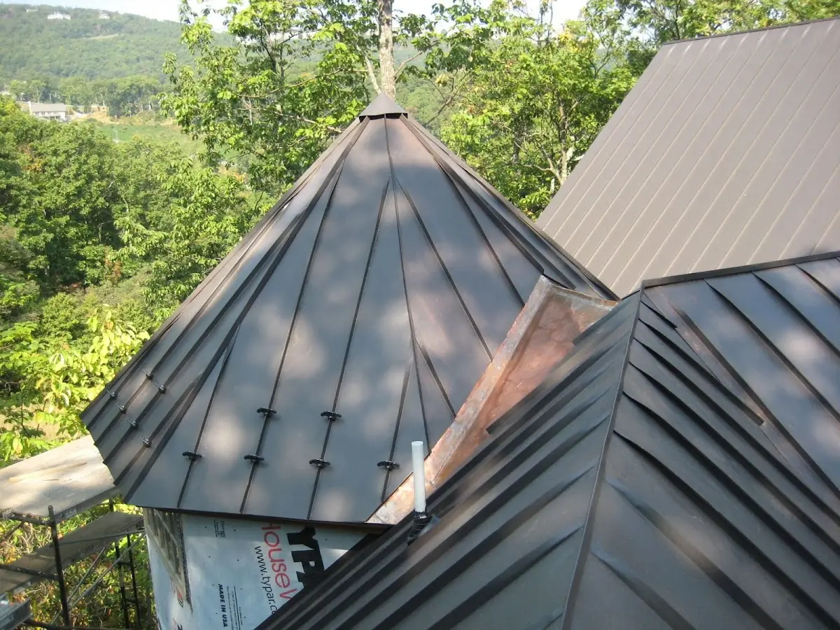 Professional Roof Tarp Installation by Craftsman Roofing in West Price Hill